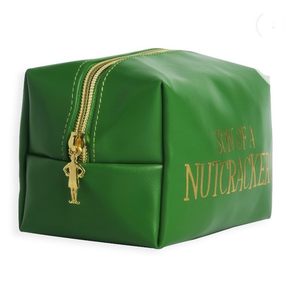 NWT! Elf on the shelf Son of a Nutcracker green makeup bag ELF x Revolution - Picture 2 of 8